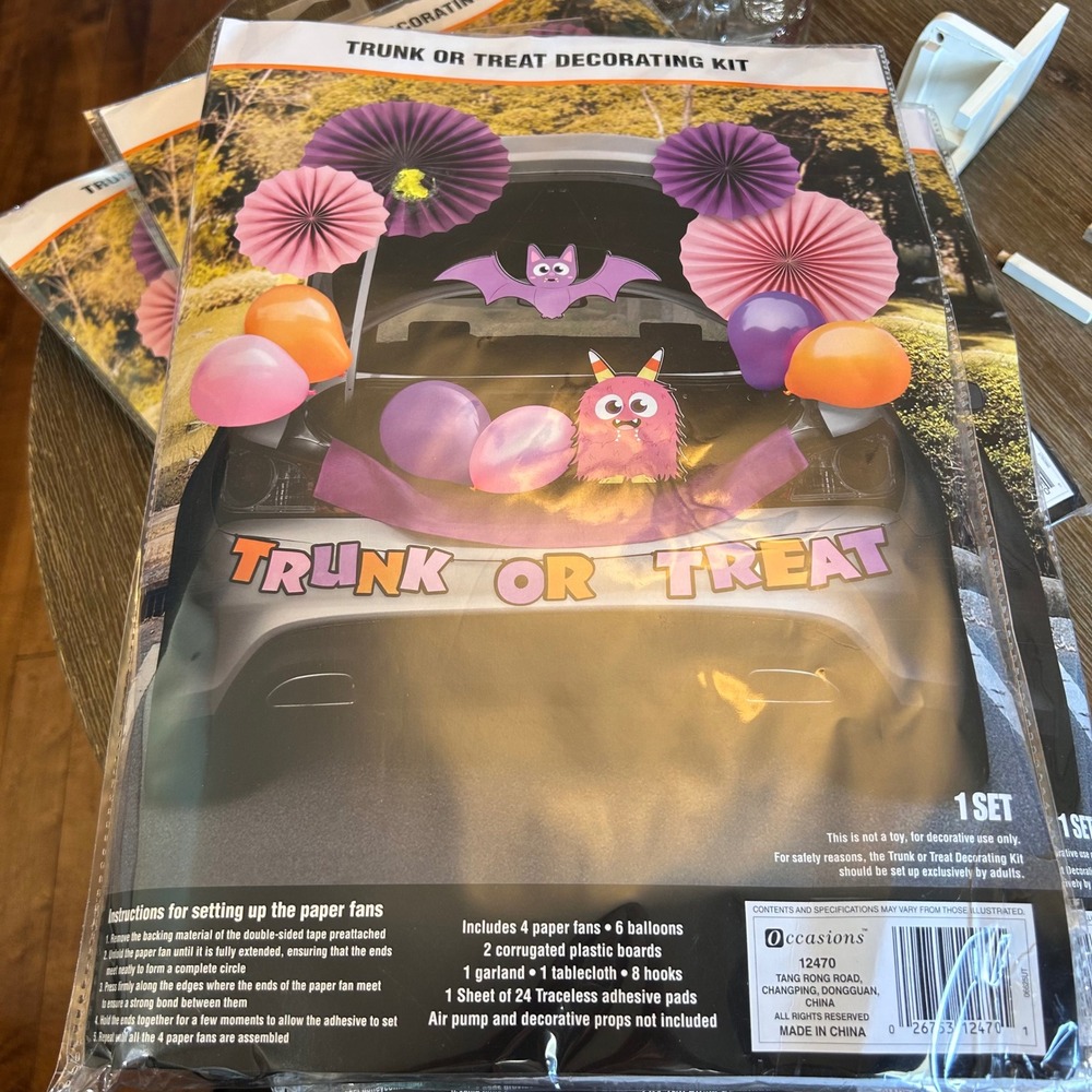 Occasions Trunk or‎ Treat Decorating Kit Unisex OS Purple New Monster Bat 12470